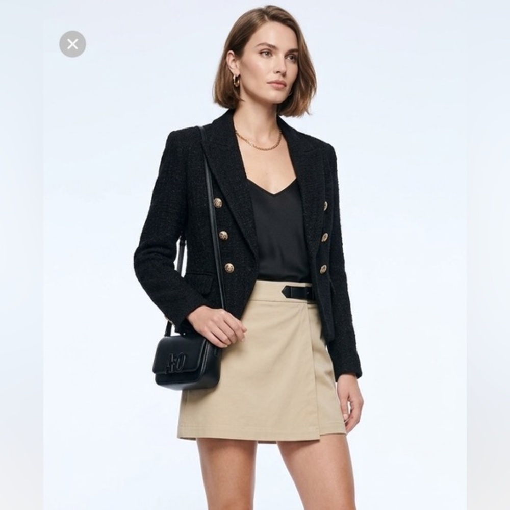 Alice + Olivia Beige Mini Skirt with Leather Black Belt Accent Size 2 Cotton